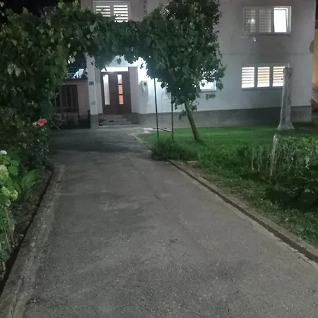 Podvisoki Apartman
